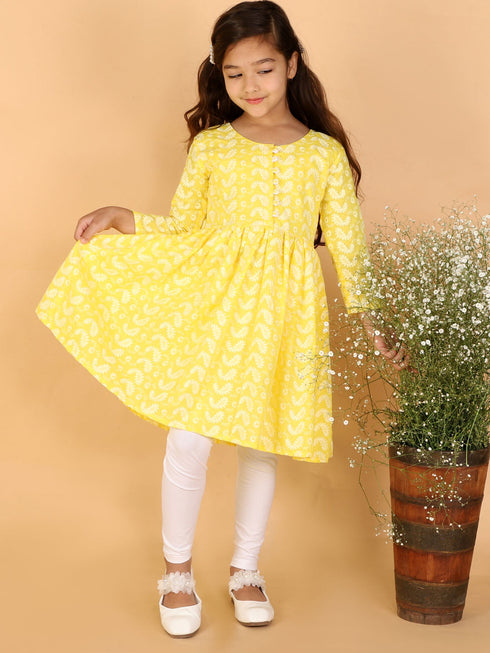 Vastramay Girls Yellow Pure Cotton Chikankari Kurta With Leggings